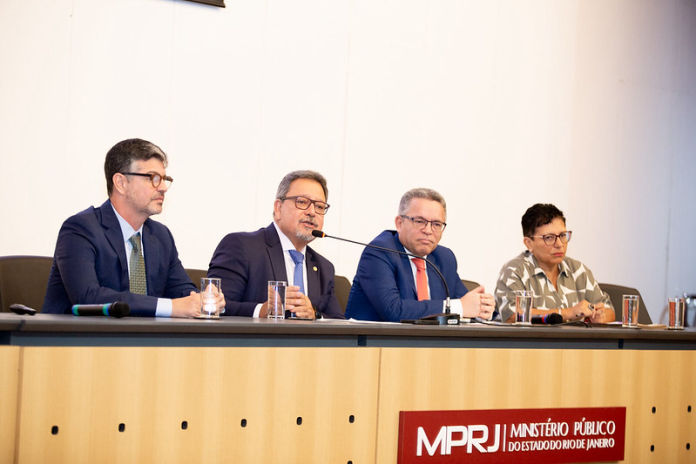IERBB/MPRJ sedia seminário sobre práticas de cuidados em ILPIs para pessoas idosas